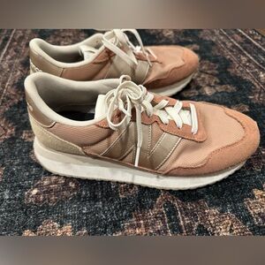 WOMEN'S NEW BALANCE WS237 SNEAKERS